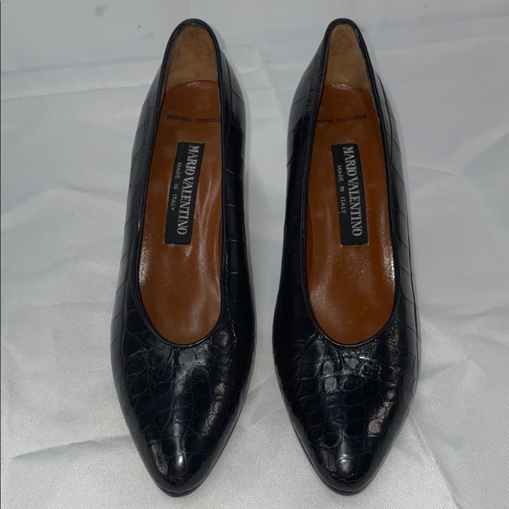 MARIO VALENTINO ITALIAN GENUINE CROCODILE PUMPS FTL-03-131